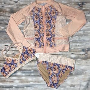 Pretty peach rashgaurd set